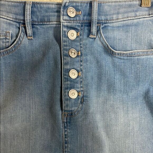 Banana Republic Blue Denim Button-Front Skirt, Size 4 - Picture 5 of 9